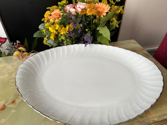 Plat ovale Porcelaine de Limoges Bernardaud modèle Verdi oval dish