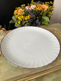 Plat rond Porcelaine de Limoges Bernardaud modèle Verdi