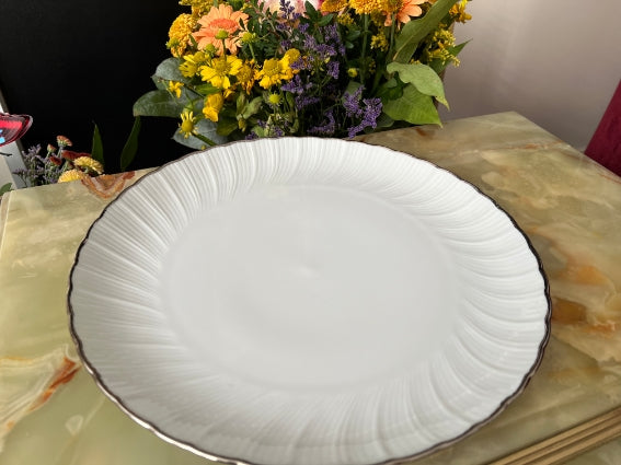 Plat rond Porcelaine de Limoges Bernardaud modèle Verdi