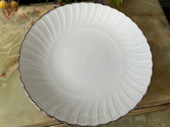 Plat rond creux Porcelaine de Limoges Bernardaud modèle Verdi