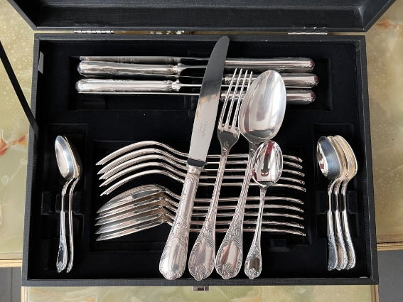 Set de 24 pièces Christofle modèle Marly métal argenté très bon état avec écrin