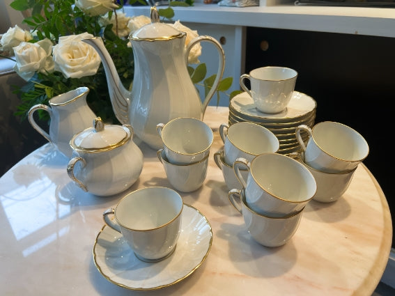 Service à café Porcelaine de Limoges Bernardaud modèle Verlaine