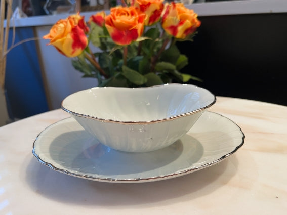 Saucière Porcelaine de Limoges Bernardaud modèle Verdi gravy boat