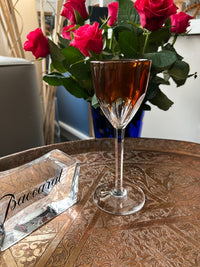 Un verre roemer Cristal Baccarat modèle Genova orange très bon état