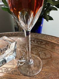 Un verre roemer Cristal Baccarat modèle Genova orange très bon état