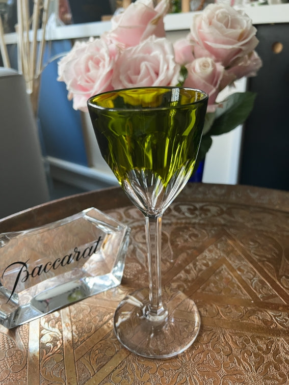 Un verre roemer Cristal Baccarat modèle Genova chartreuse très bon état