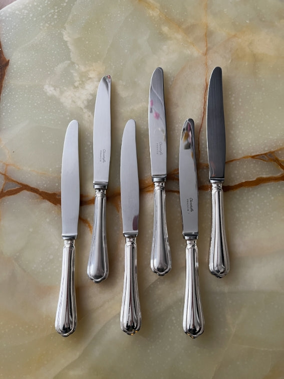 Set de 24 pièces Christofle modèle Spatours métal argenté très bon état avec écrin