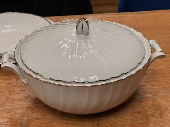 Soupière / Légumier Porcelaine de Limoges Bernardaud modèle Verdi
