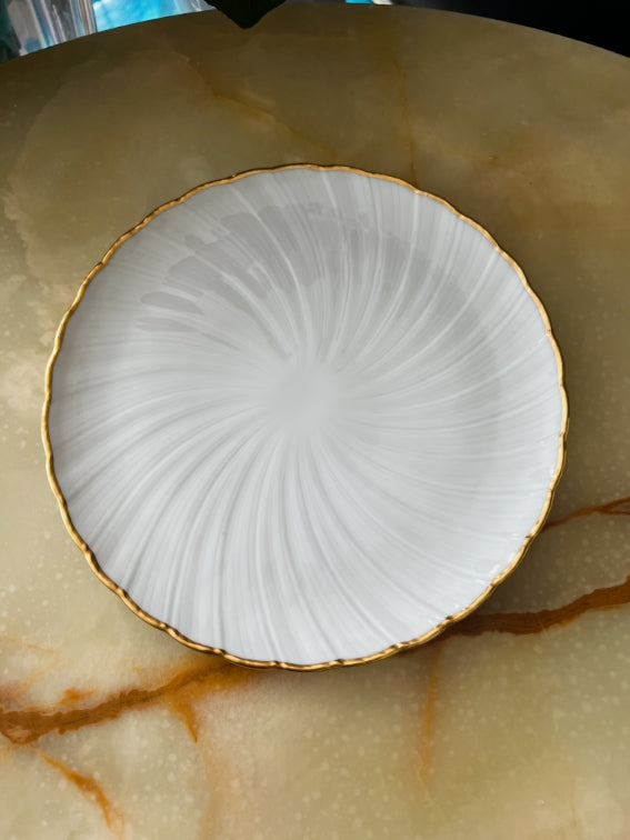 Une assiette à dessert 20 cm Porcelaine de Limoges Bernardaud modèle Verlaine