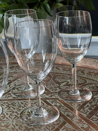 Lot de 6 verres à eau Cristal Baccarat signés très bon état.