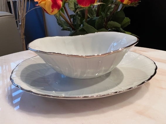 Saucière Porcelaine de Limoges Bernardaud modèle Verdi gravy boat