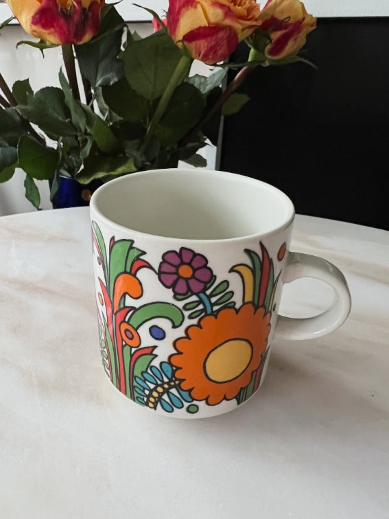 Un petit mug hauteur 7,5 cm Acapulco Villeroy et Boch très bon état