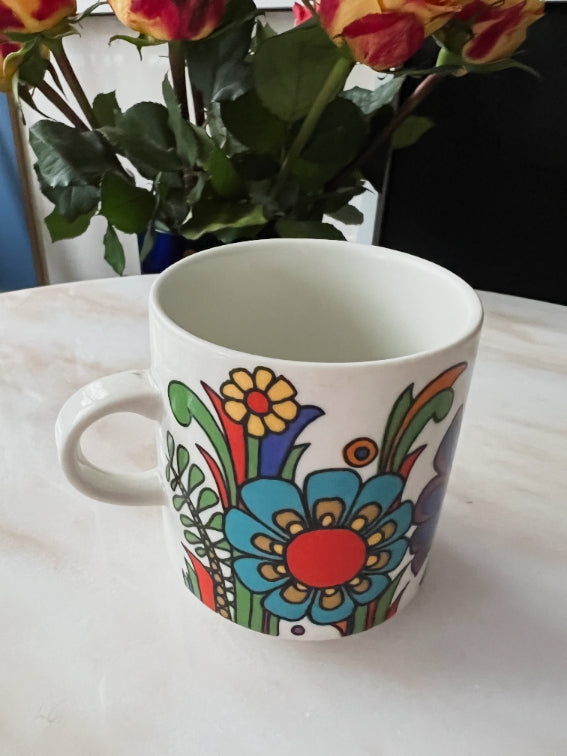 Un petit mug hauteur 7,5 cm Acapulco Villeroy et Boch très bon état