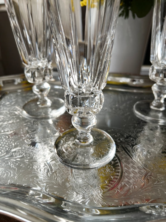 Lot de 4 flûtes à champagne Cristal Saint-Louis modèle Guernesey signées très bon état