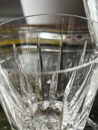 Lot de 4 verres à vin blanc Cristal Saint-Louis modèle Guernesey signés très bon état