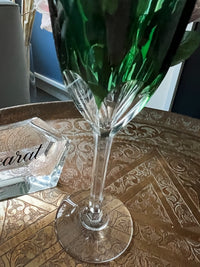 Un verre roemer Cristal Baccarat modèle Genova vert très bon état
