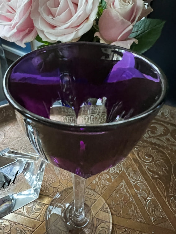 Un verre roemer Cristal Baccarat modèle Genova violet très bon état