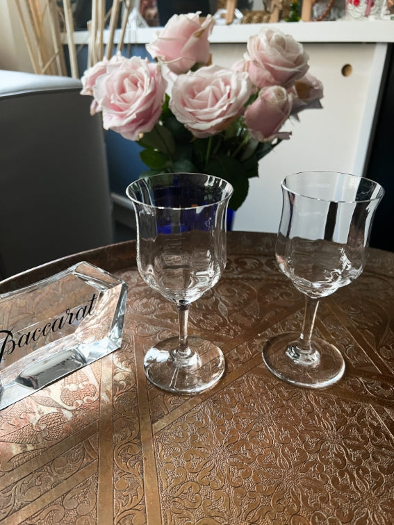 &nbsp;Lot de 2 verres à vin rouge Cristal Baccarat Capri signés très bon état