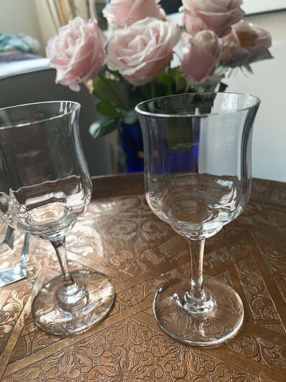 &nbsp;Lot de 2 verres à vin rouge Cristal Baccarat Capri signés très bon état