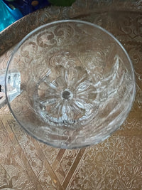 Un verre à vin 16,5 cm Cristal Baccarat modèle Genova très bon état