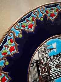 Superbe assiette en émaux de Longwy / Décor Nancy 32 cm