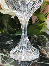 Un verre à vin Cristal Baccarat signé modèle Massena parfait état h 16,5 cm