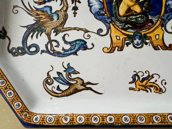 Ensemble Faïence de Gien 4 éléments motif Renaissance fond blanc