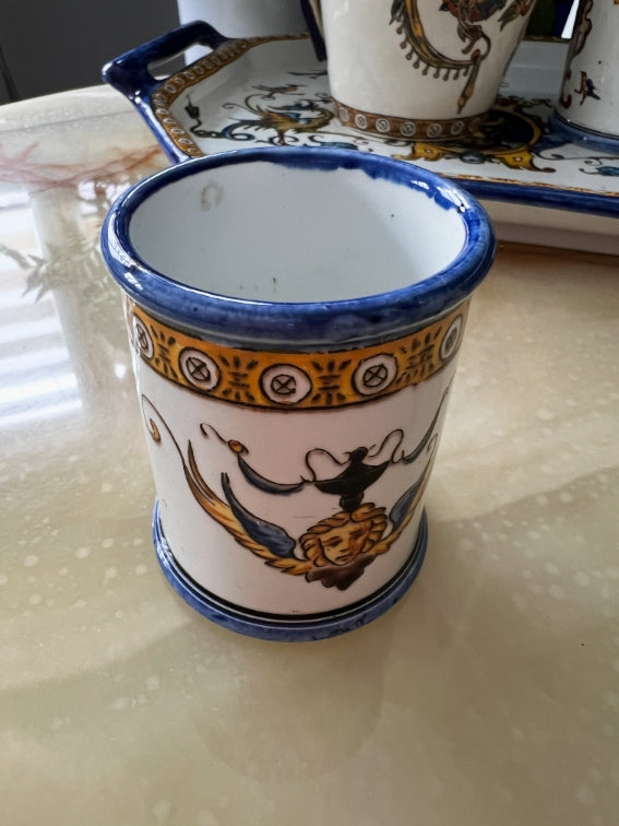 Ensemble Faïence de Gien 4 éléments motif Renaissance fond blanc