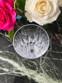 Un verre à vin Cristal Baccarat modèle d'Assas très bon état