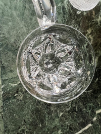 Un verre à vin Cristal Baccarat modèle Malmaison très bon état 17,3 cm