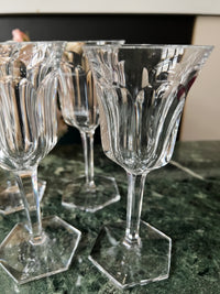 Lot de 4 verres à vin Cristal Baccarat modèle Malmaison très bon état 15,5 cm