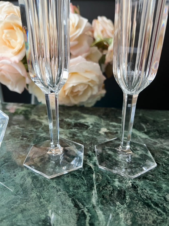 Lot de 2 flûtes à champagne Cristal Baccarat modèle Malmaison très bon état
